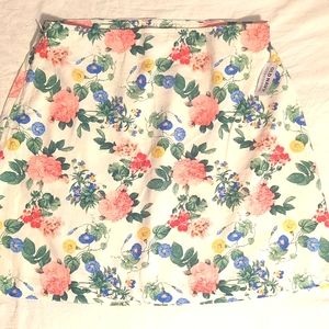 NWT skirt. large